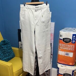 Good American Off-White Baggy Jeans